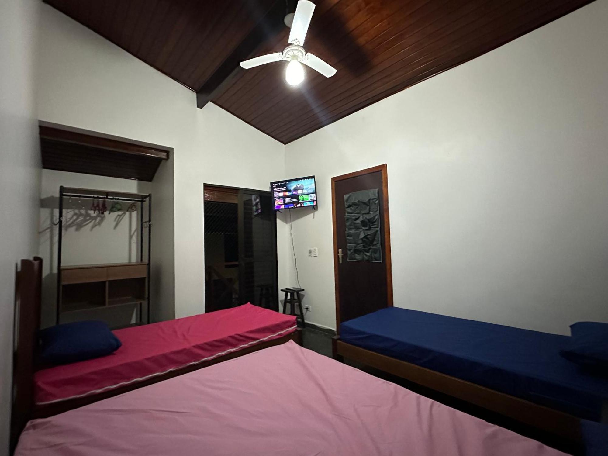 Triplex Piscina Churrasqueira Lava E Seca Wi-Fi E 2 Tvs Em Condominio Com 90M2 No Centro De Ubatuba Bagian luar foto