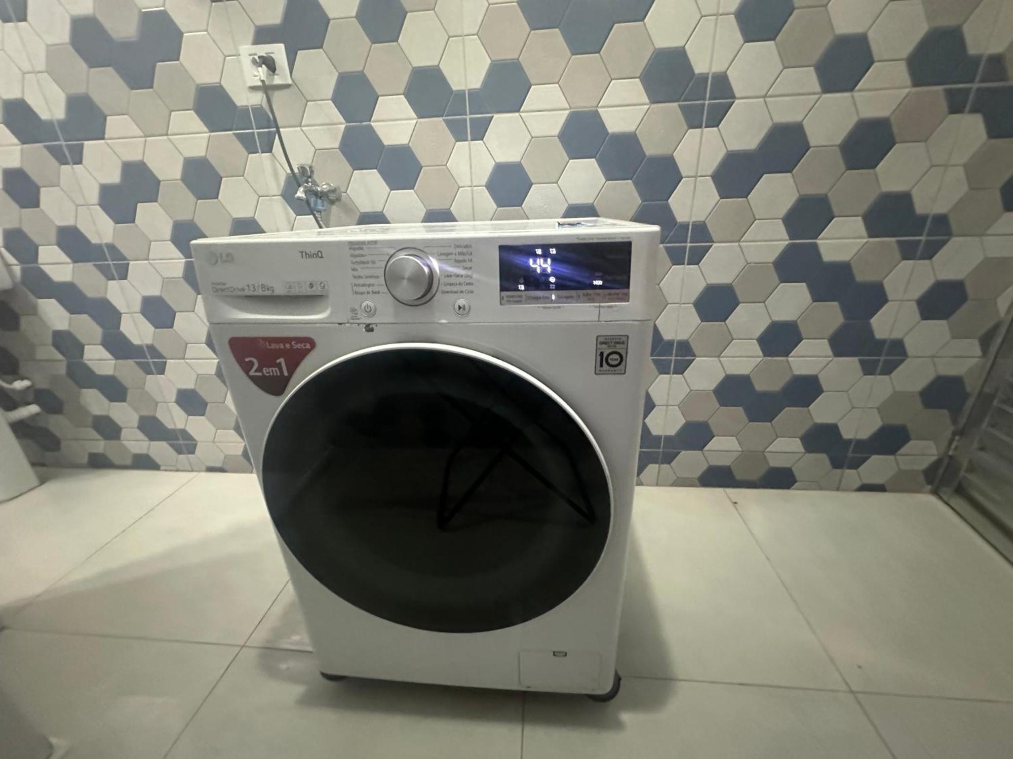 Triplex Piscina Churrasqueira Lava E Seca Wi-Fi E 2 Tvs Em Condominio Com 90M2 No Centro De Ubatuba Bagian luar foto