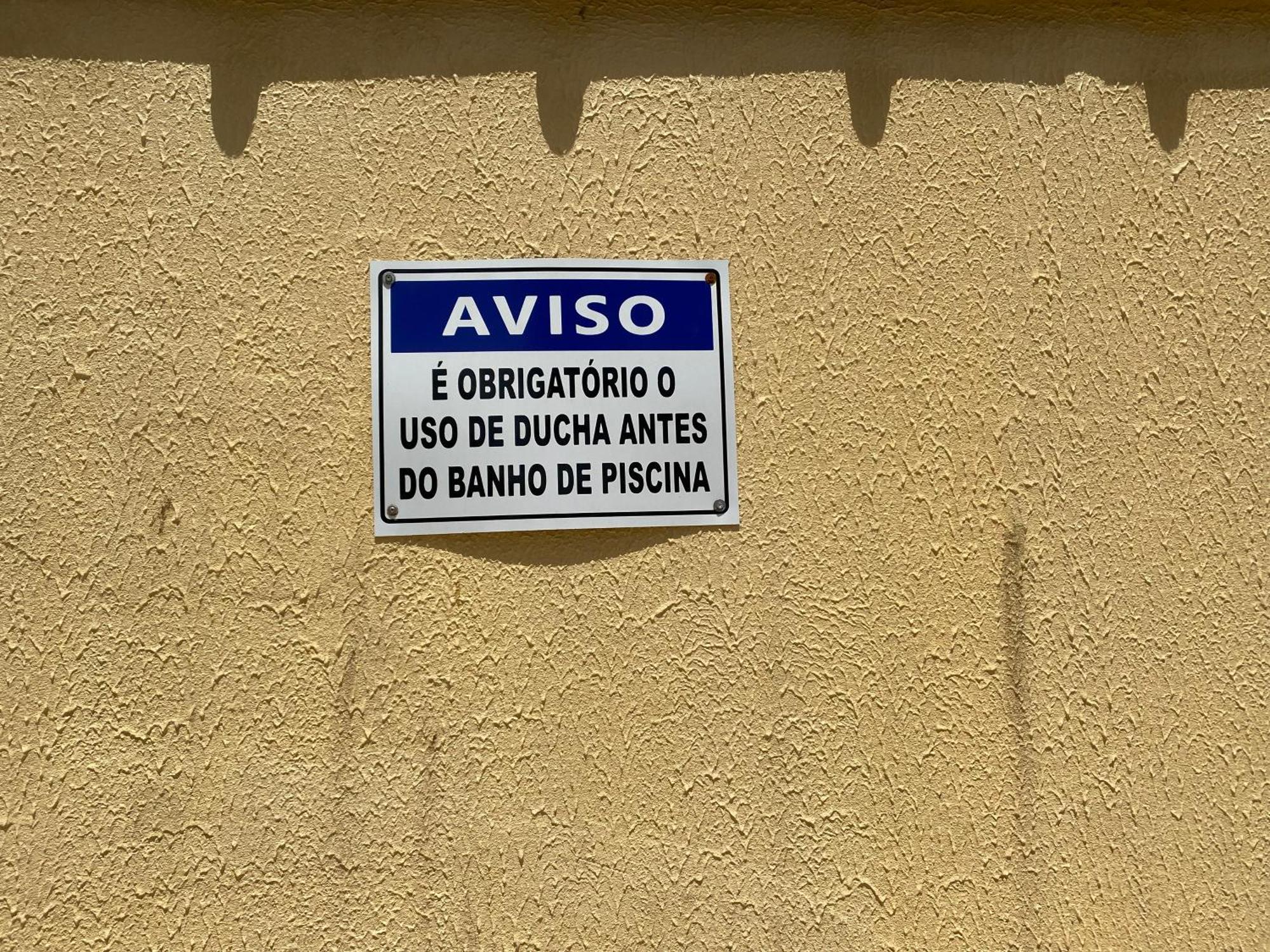 Triplex Piscina Churrasqueira Lava E Seca Wi-Fi E 2 Tvs Em Condominio Com 90M2 No Centro De Ubatuba Bagian luar foto
